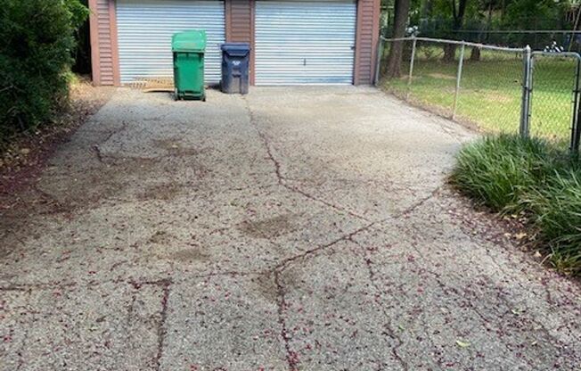 One bedroom duplex in Central Denton