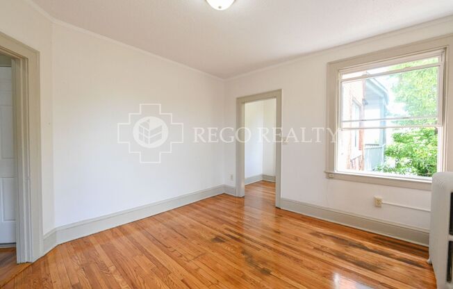 2 beds, 1 bath, $1,550, Unit C1