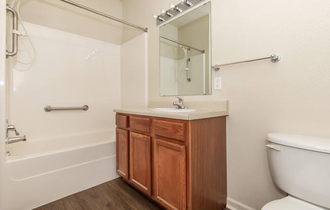 1 bed, 1 bath, 782 sqft, $1,420