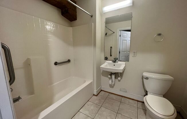 1 bed, 1 bath, 543 sqft, $1,122, Unit C03