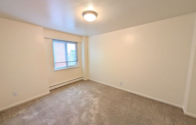 2 beds, 1 bath, 876 sqft, $2,425, Unit 504