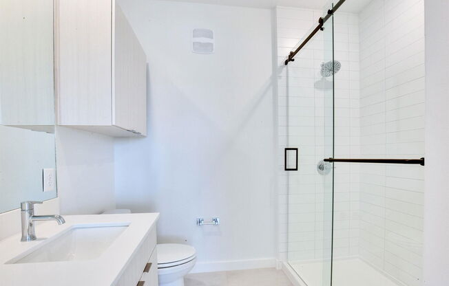 2 beds, 2 baths, 1,015 sqft, $1,699, Unit Apartment 407