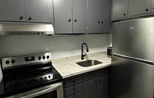 1 bed, 1 bath, 607 sqft, $1,395, Unit 105