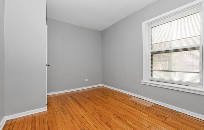 1 bed, 1 bath, 580 sqft, $1,595, Unit 4232 1/2 - 1W