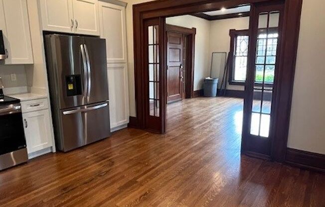 1 bed, 1 bath, 790 sqft, $1,100, Unit A