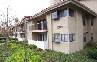 Terrific 2Br/2Ba Lower Level Condo in Bernardo Greens