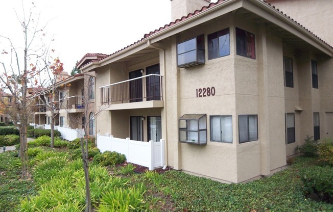 Terrific 2Br/2Ba Lower Level Condo in Bernardo Greens