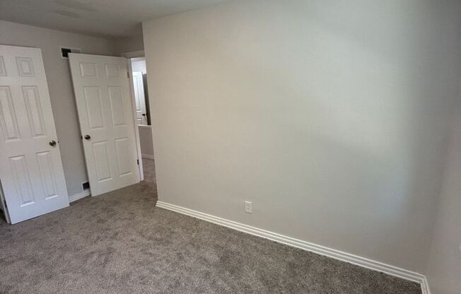 3 beds, 1 bath, $1,995