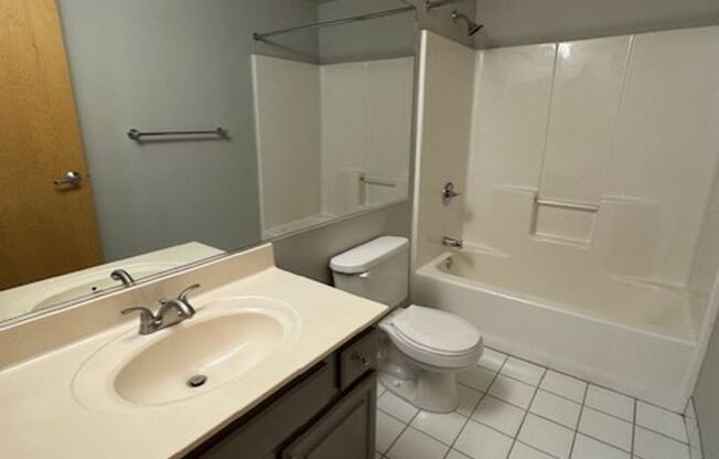 1 bed, 1 bath, 630 sqft, $1,150, Unit 623