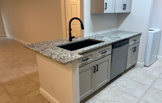 2 beds, 2 baths, $1,700