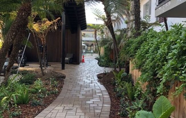 2 beds, 2 baths, 949 sqft, $3,375, Unit 21