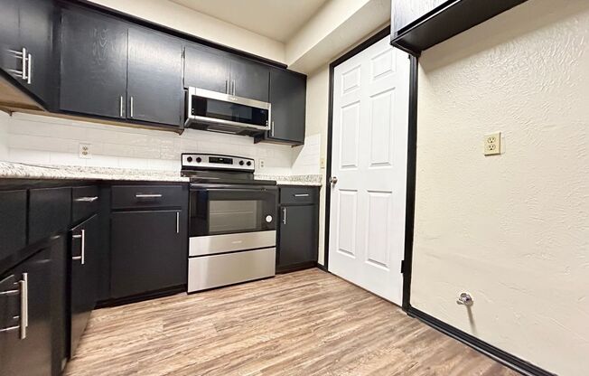 2 beds, 1 bath, $1,195