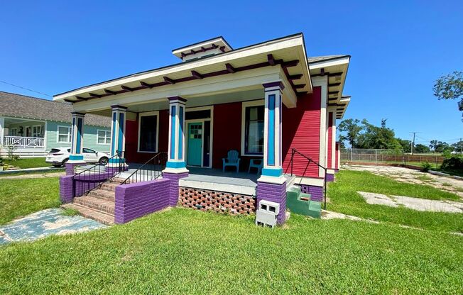 Historic Charm Meets Modern Luxury: 2 Bed, 2 Bath Home in Downtown Lake Charles