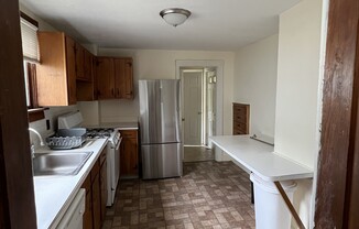 22 DANIELS CT