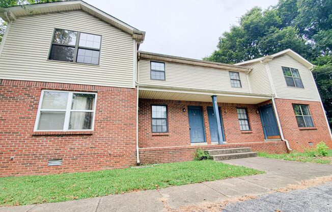1561 E Knollwood Circle