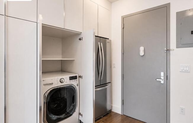 399 E 8 ST