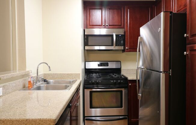 1/Bedroom Condominium in Woodland Hills!