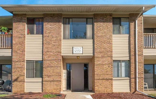 1 bed, 1 bath, 842 sqft, $1,130, Unit D103