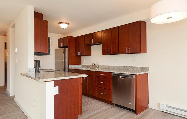2 beds, 2 baths, 930 sqft, $2,976, Unit 307