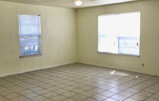 101/103 Lockhart St.