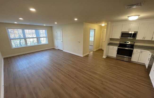 1 bed, 1 bath, 771 sqft, $1,345, Unit Apt 1111