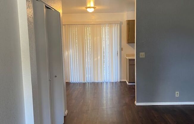 2 beds, 1 bath, 750 sqft, $1,250, Unit Unit 2