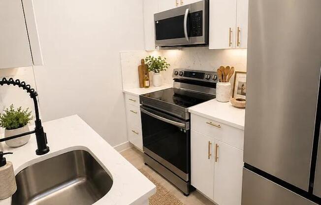 161 W 54 ST