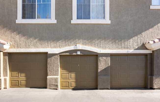 Exterior garages for rent