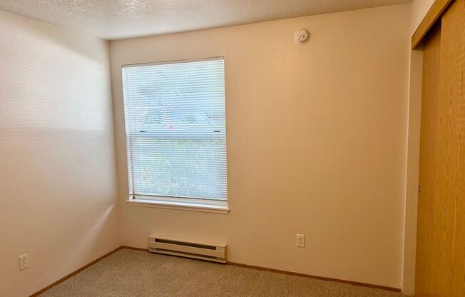 3 beds, 2 baths, 1,100 sqft, $2,149, Unit 8033