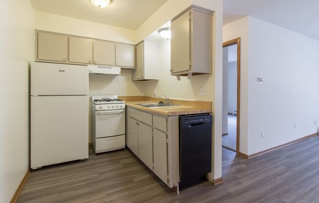 1 bed, 1 bath, 550 sqft, $1,035, Unit 301