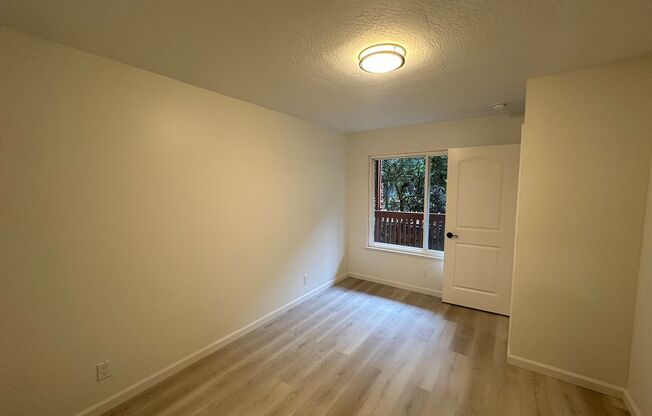 171 (1556 Great Highway)