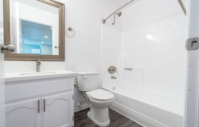 2 beds, 1 bath, 1,000 sqft, $1,898, Unit 301