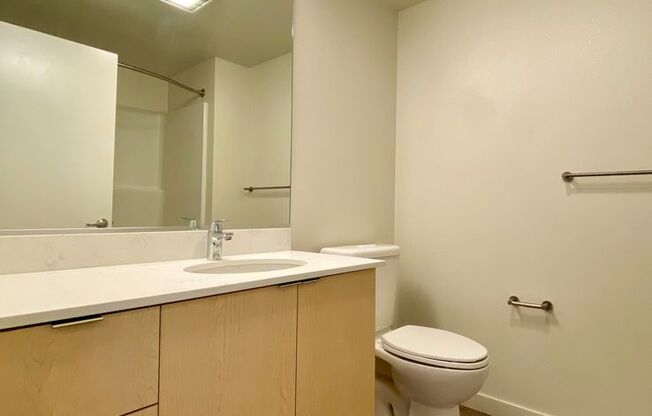 Studio, 1 bath, 465 sqft, $1,955, Unit 201
