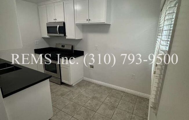 2 beds, 1 bath, 650 sqft, $2,895, Unit 05