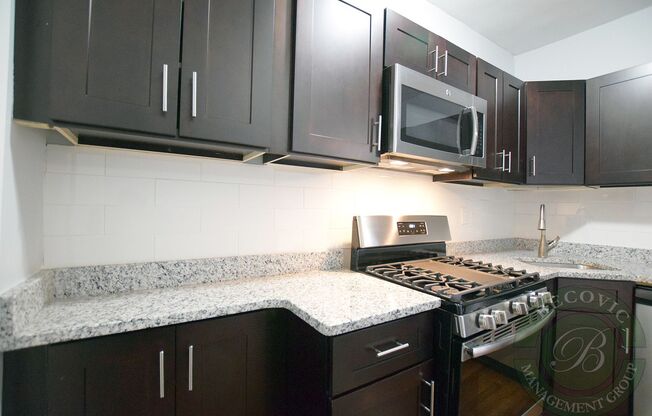 2 beds, 1 bath, 569 sqft, $2,250, Unit 6112-3W
