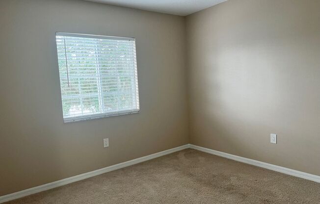 3 beds, 2.5 baths, $1,850