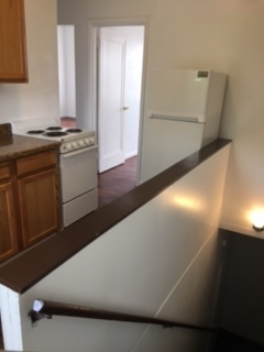 2 beds, 1 bath, $895