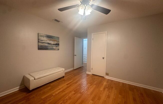 3 beds, 1 bath, $1,375