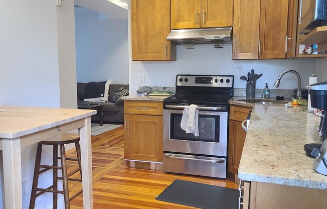 16 Carpenter St 1D