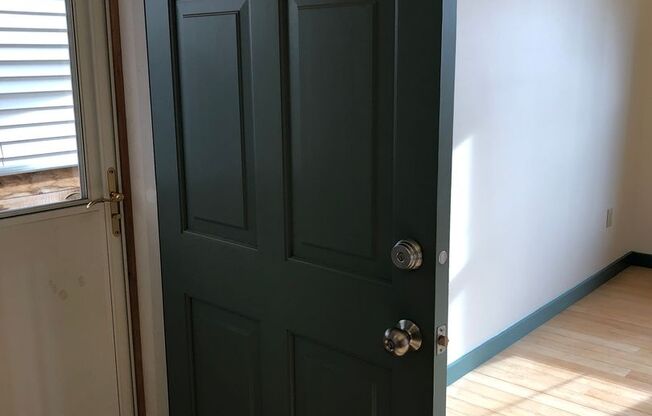 1 bed, 1 bath, 660 sqft, $1,795, Unit Apt. B