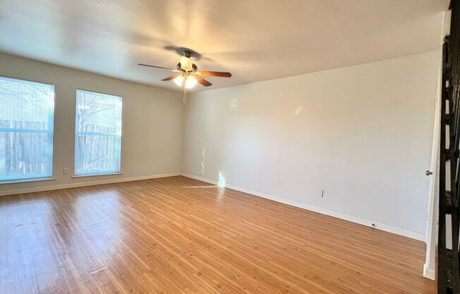 2 beds, 1.5 baths, 900 sqft, $1,295, Unit 114
