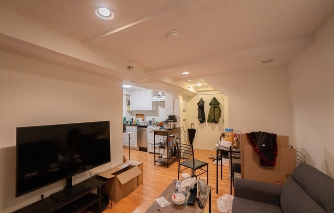 63 Hancock St Apt 1F