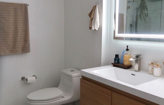 2 beds, 2 baths, 1,124 sqft, $2,600, Unit Bedroom 1