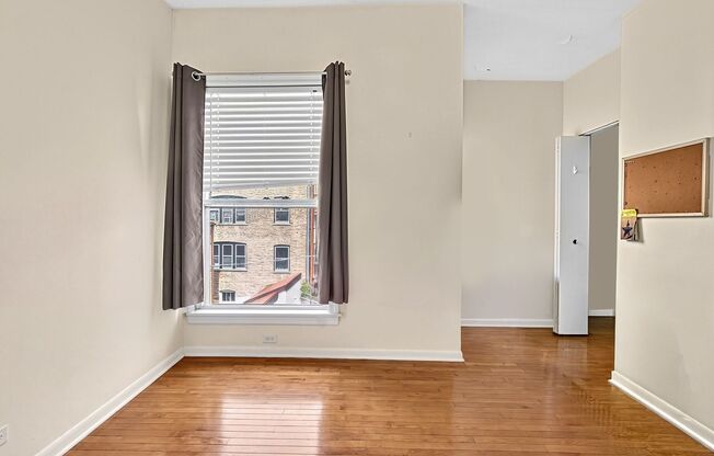 3 beds, 2 baths, 1,300 sqft, $3,300, Unit 2W