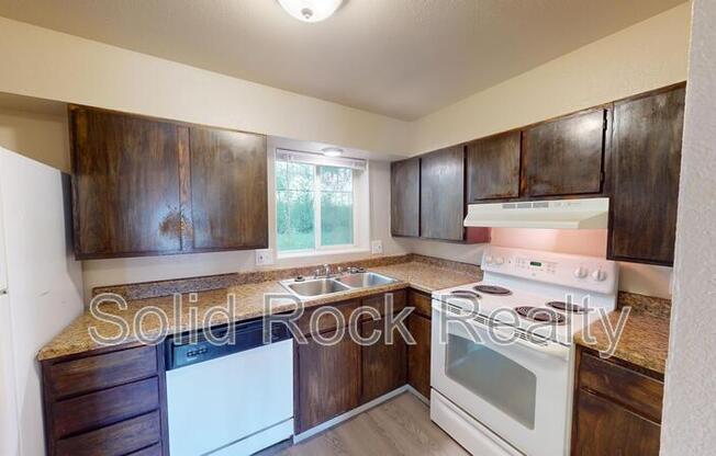 4740 SCENIC CIR