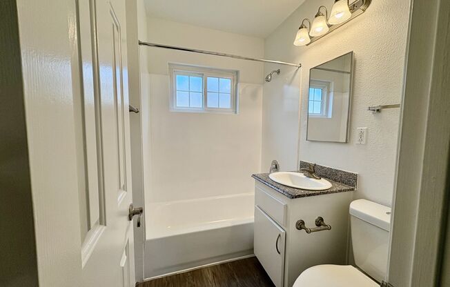 3 beds, 1 bath, 1,000 sqft, $2,770, Unit 318-08