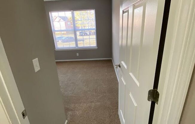 2 beds, 1 bath, 1,000 sqft, $1,595, Unit 1167-11
