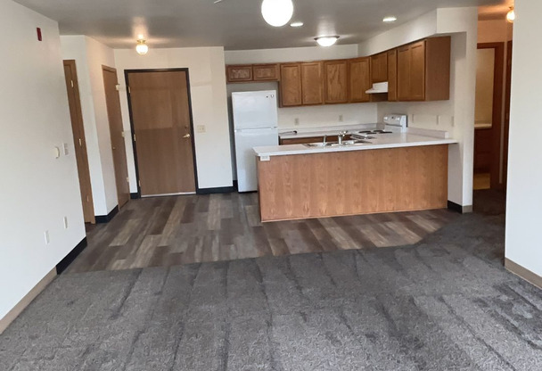 3 beds, 2 baths, 1,200 sqft, $1,425, Unit TE218X-247