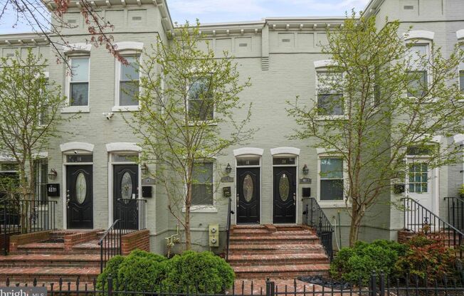 2 beds, 1.5 baths, 730 sqft, $2,500, Unit 18 O Street NW Unit B