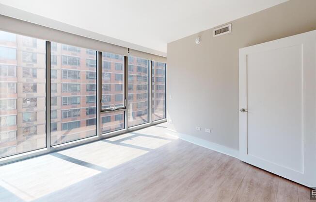 2 beds, 1 bath, $5,795, Unit 901